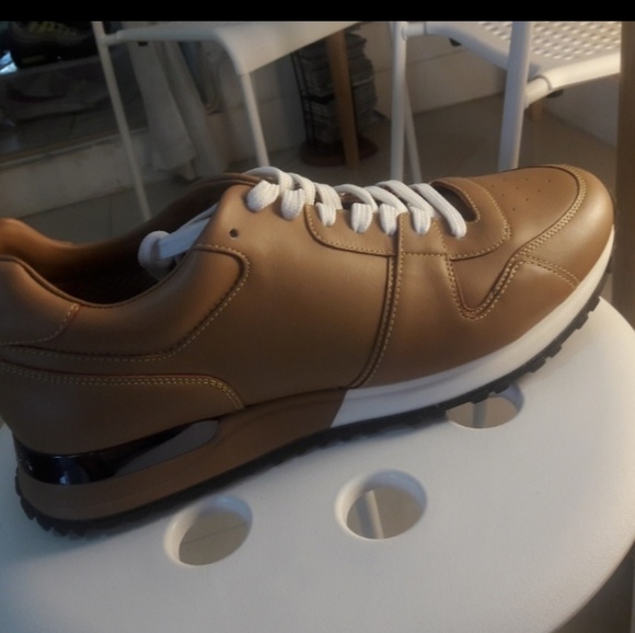 Louis Vuitton Shoes - Picture 1 of 5